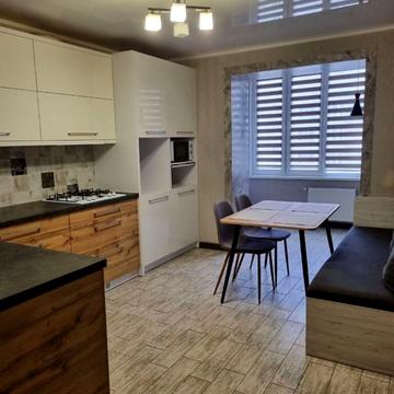 Келецька вул., 140