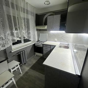 Кубанської України вул. (Маршала Жукова), 35/24