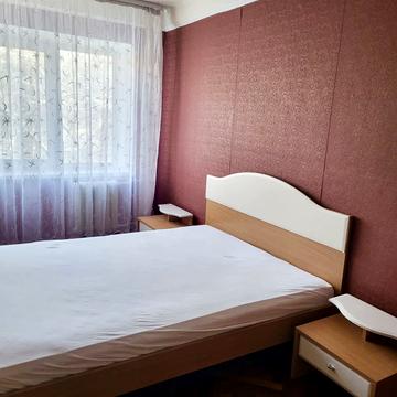 Салютна вул., 25