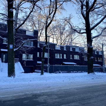 Києво-Мироцька вул., 123К