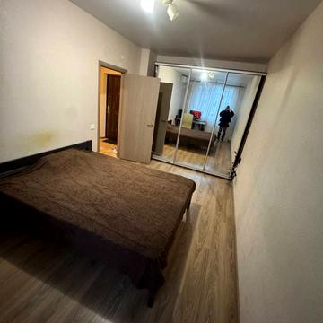 Торгова вул., 25