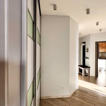 Вячеслава Чорновола просп. (), 77