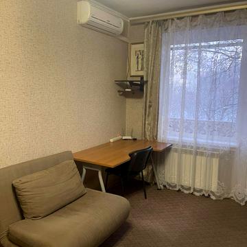 Єреванська вул., 31/1