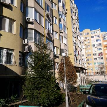 Євгена Чикаленка вул., 59/5