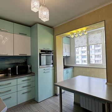 Академіка Глушкова просп., 14