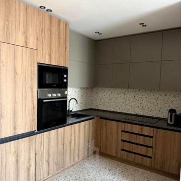 Зарічна вул., 2 к1