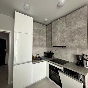 Кадетський Гай вул., 10