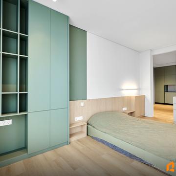 Тадея Рильського бульв., 4