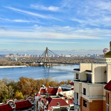 Володимира Івасюка просп. (Героїв Сталінграду), 4-А