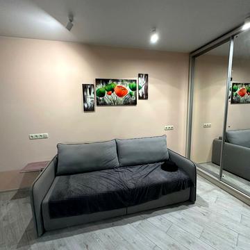 Приморська вул., 26