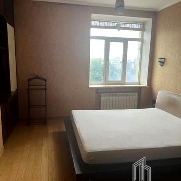 Валерія Лобановського просп. (Червонозоряний), 5