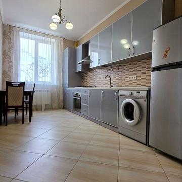 Героїв Харкова просп. (Московський), 131а