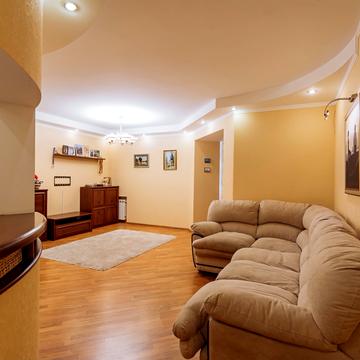 Петропавлівська вул., 87/3