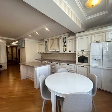 Володимира Івасюка просп. (Героїв Сталінграду), 53-Б