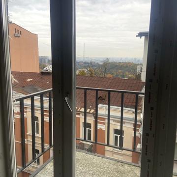 Велика Житомирська вул., 16