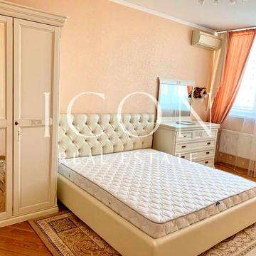 Єжи Ґедройця вул. (Тверська), 2