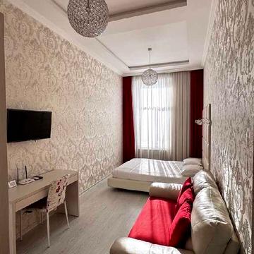 Данила Галицького пл., 2