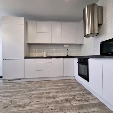 Вацлава Гавела бульв. (Івана Лепсе), 28