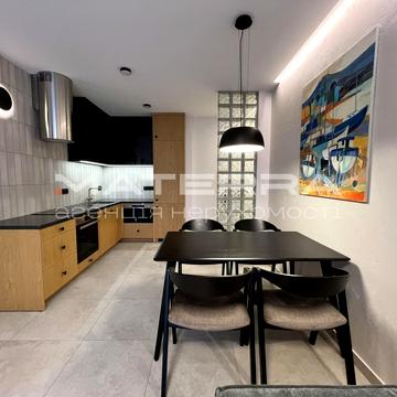 Мокра вул. (Кудряшова), 8-Б