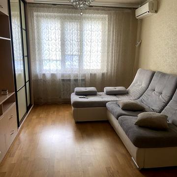 Леся Курбаса просп., 17