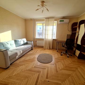 Депутатська вул., 6