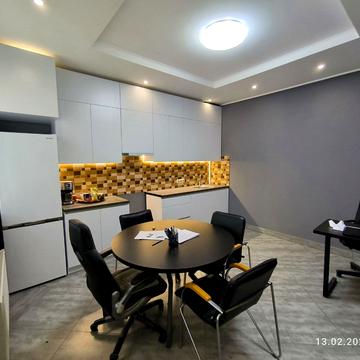 Академіка Заболотного вул., 85