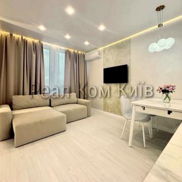 Олександра Олеся вул., 10