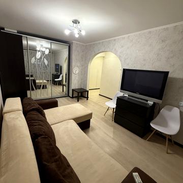 Полуничний пров., 20