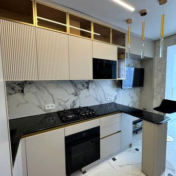 Михайла Грушевського вул. (Котовського), 98