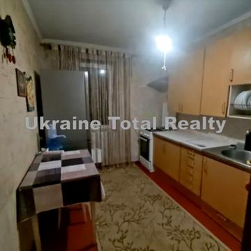 Братиславська вул., 13