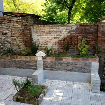 Михайла Коцюбинського вул., 20