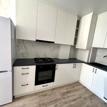 Григорія Сковороди вул., 13/5