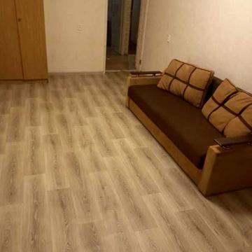 Замостянська вул. (50-річчя Перемоги), 1