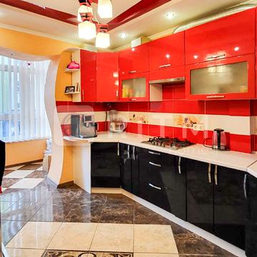 Володимира Івасюка вул., 10