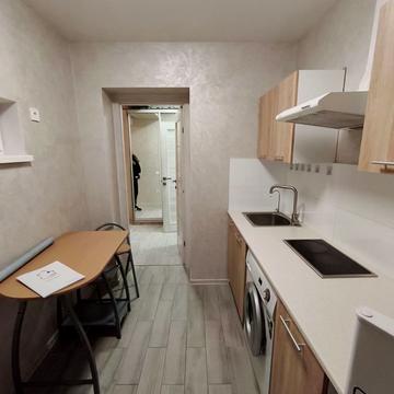 Софіївська вул., 10