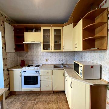 Ревуцького вул., 19/1