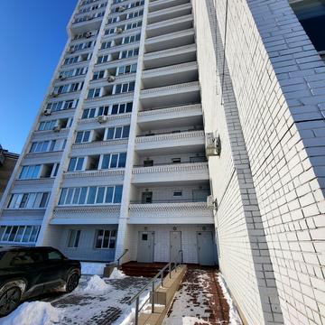 Металургів просп., 40а