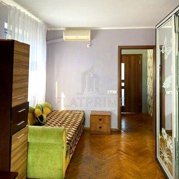 Європейська вул. (Жовтнева), 11