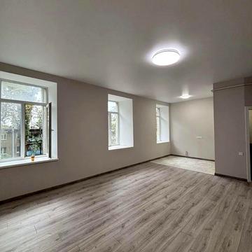 Болгарська вул., 18