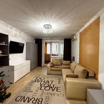 Набережна Перемоги вул., 136-А