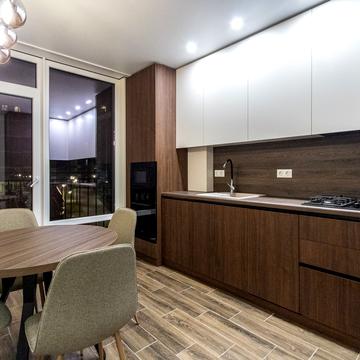 Юліана Пелеша вул., 3