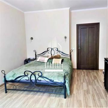 Валерія Лобановського просп., 150-Д