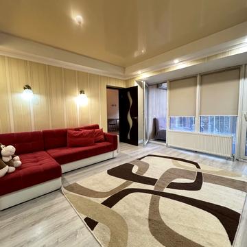 Олександра Поля просп. (Кірова), 27-Д