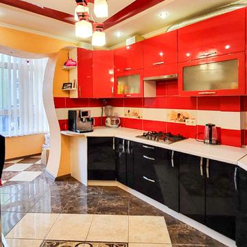 Володимира Івасюка вул., 10