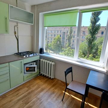 Мілютенка вул., 23