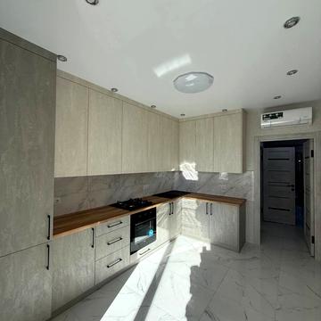 Івана Франка вул., 8