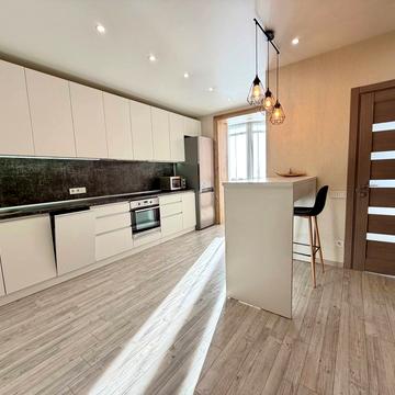 Набережна Перемоги вул., 44б