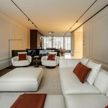 Саперне Поле вул., 5