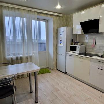 Героїв України вул., 8-А