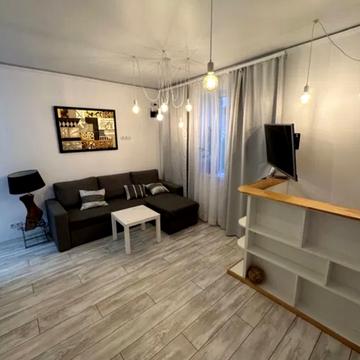 Новорічна вул., 57